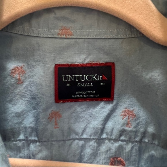 UNTUCKit Hamilton Blue Pink Palm Tree Short Sleeve Button Down Shirt Small - Picture 3 of 8